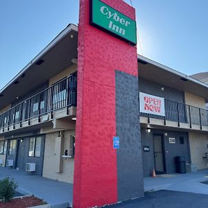 Cyber Inn